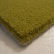 Tapis sur mesure vert Vorwerk Forma finition surjet