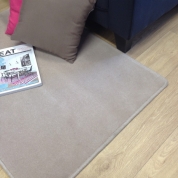 Tapis sur mesure en laine couleur Mastic