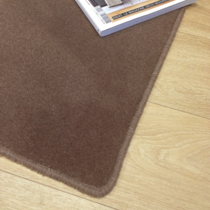 Tapis sur mesure en laine couleur Marron vision