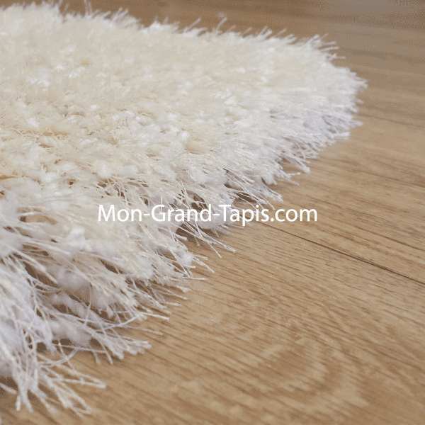 Echantillon tapis salon shaggy sur mesure blanc écru mon grand tapis sélection